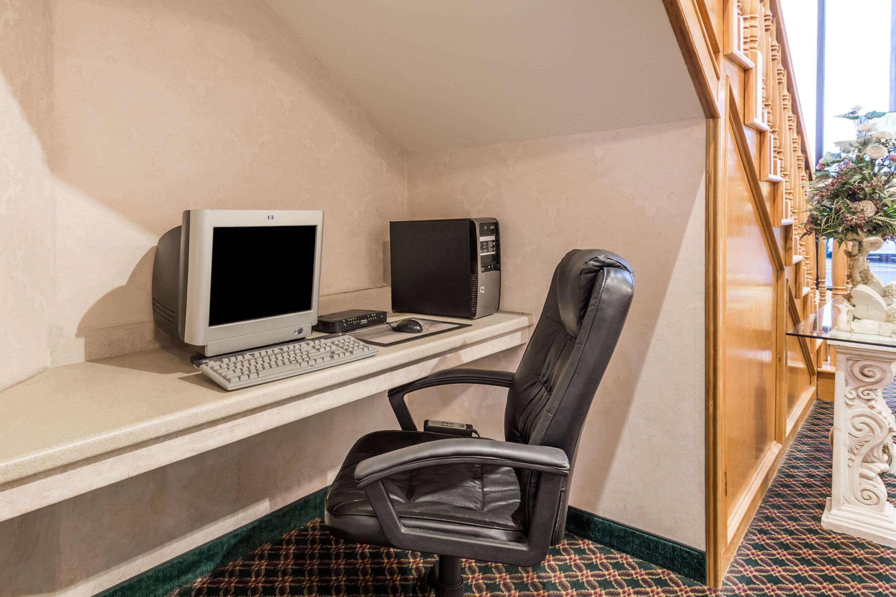 Hotel Super 8 By Wyndham 2*