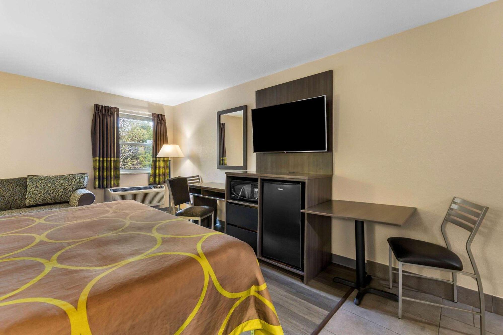 Super 8 By Wyndham 2* Dickson