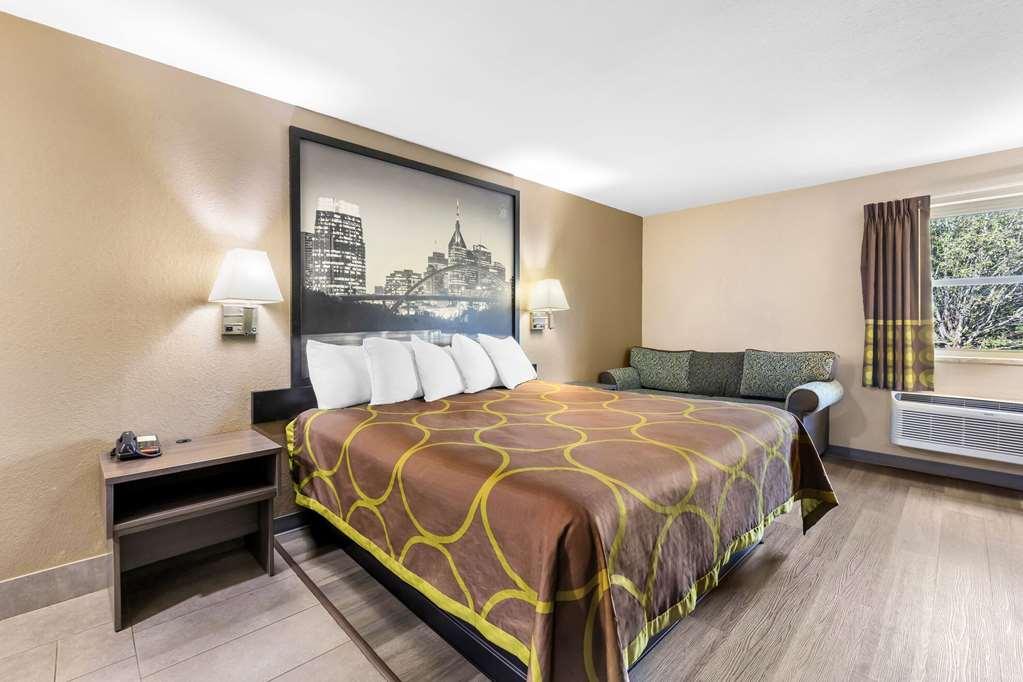Hotel Super 8 By Wyndham 2*