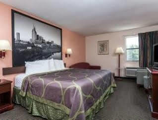Super 8 By Wyndham Hotel